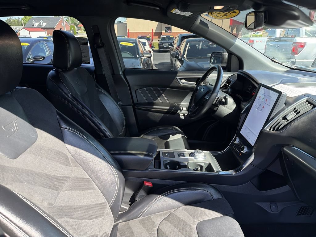 Used 2023 Ford Edge ST AWD/4WD image 15