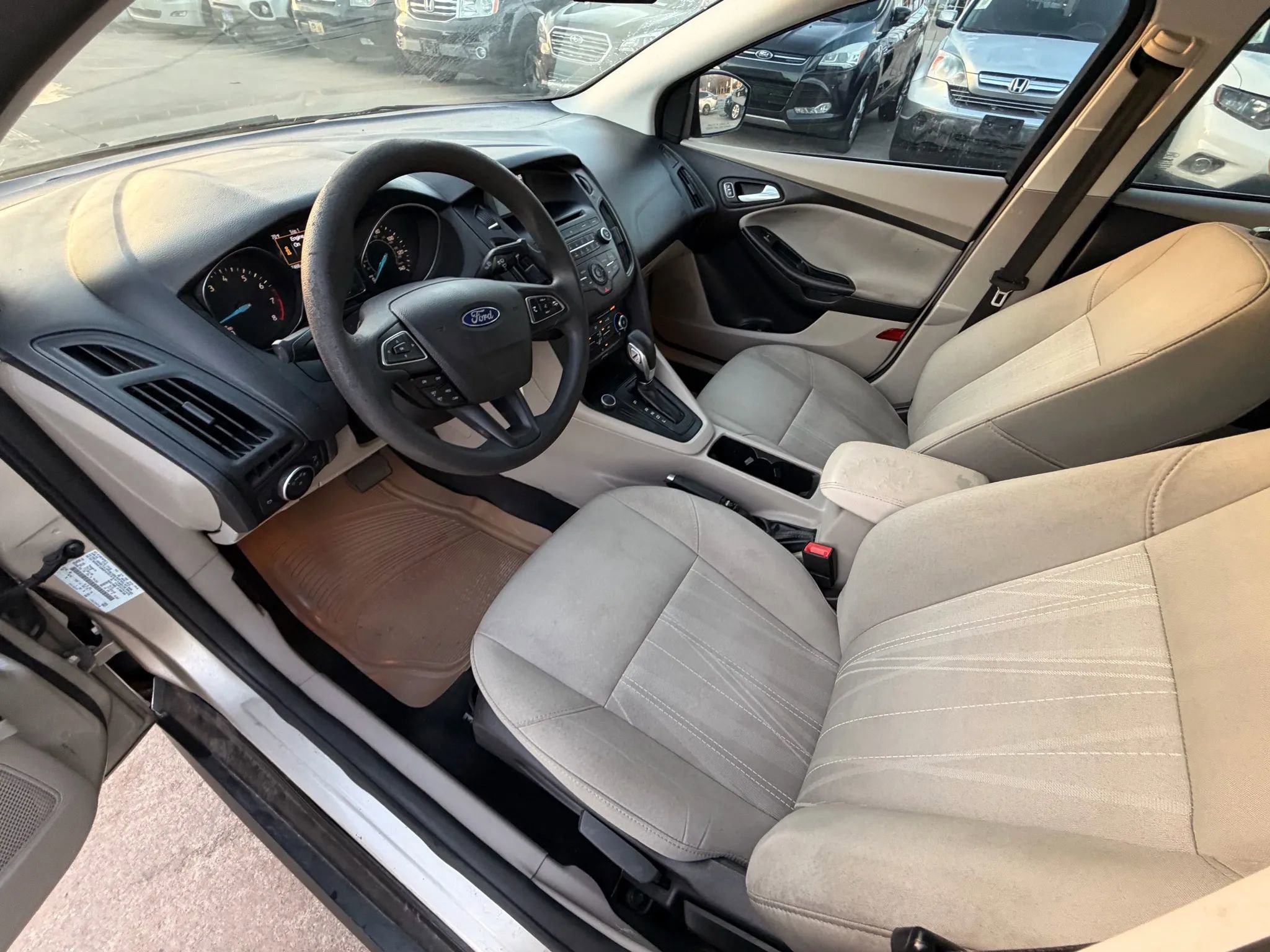 Used 2017 Ford Focus SE image 23
