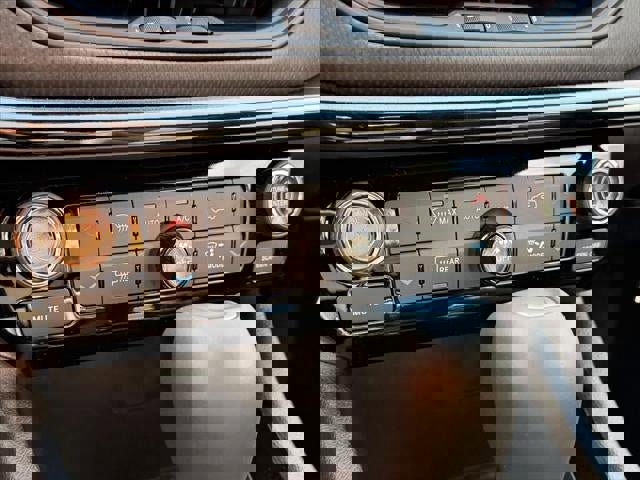 New 2026 Jeep Compass Limited image 40