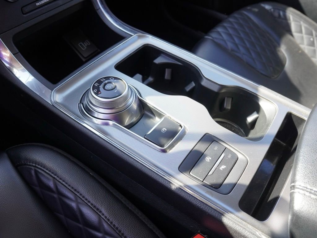 Used 2024 Ford Edge Titanium image 13