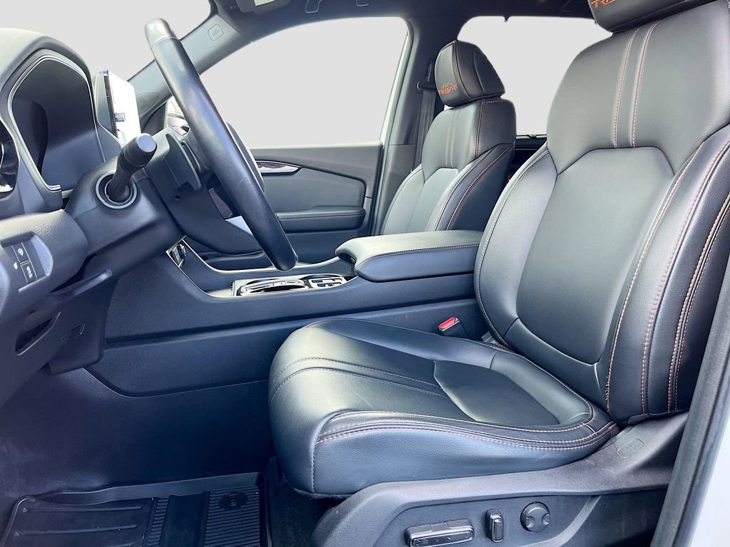 Used 2025 Honda Pilot TrailSport image 19