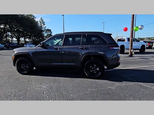 New 2026 Jeep Grand Cherokee Altitude image 25
