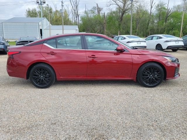 New 2026 Nissan Altima 2.5 SV FWD image 2