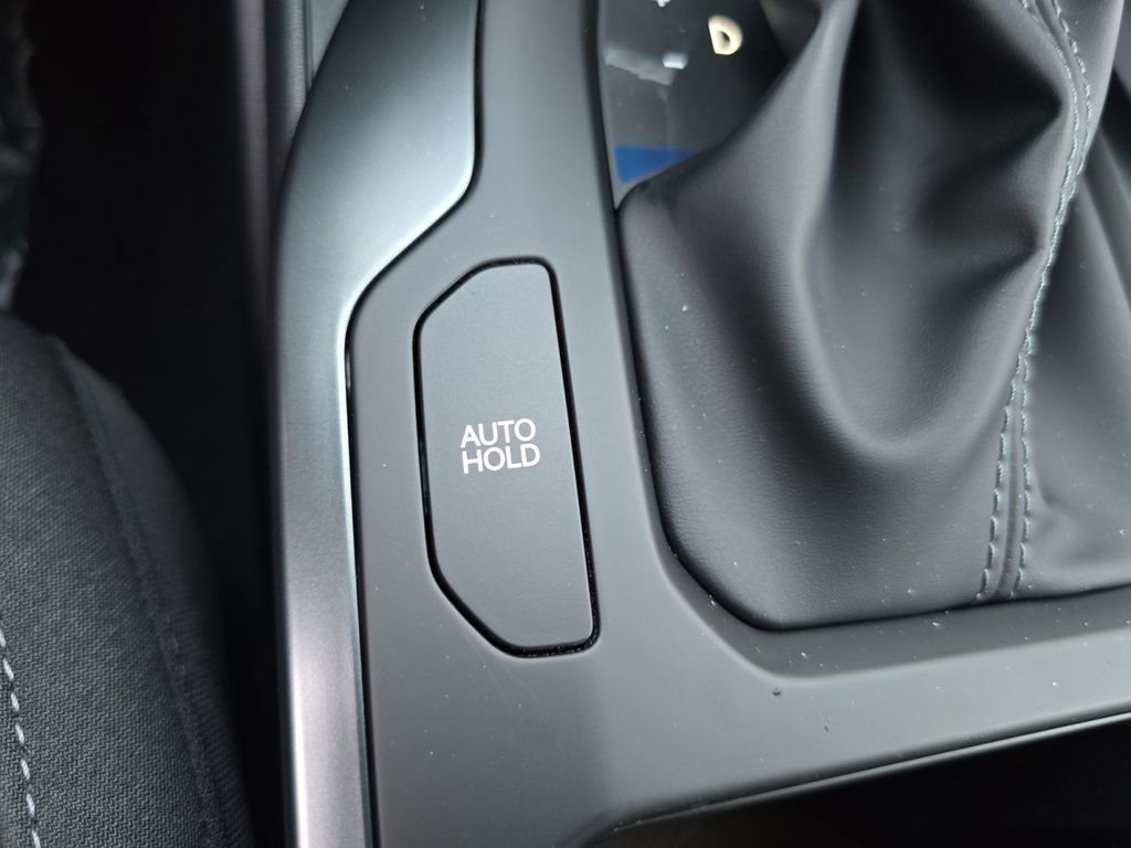 New 2025 Kia K4 LXS image 16