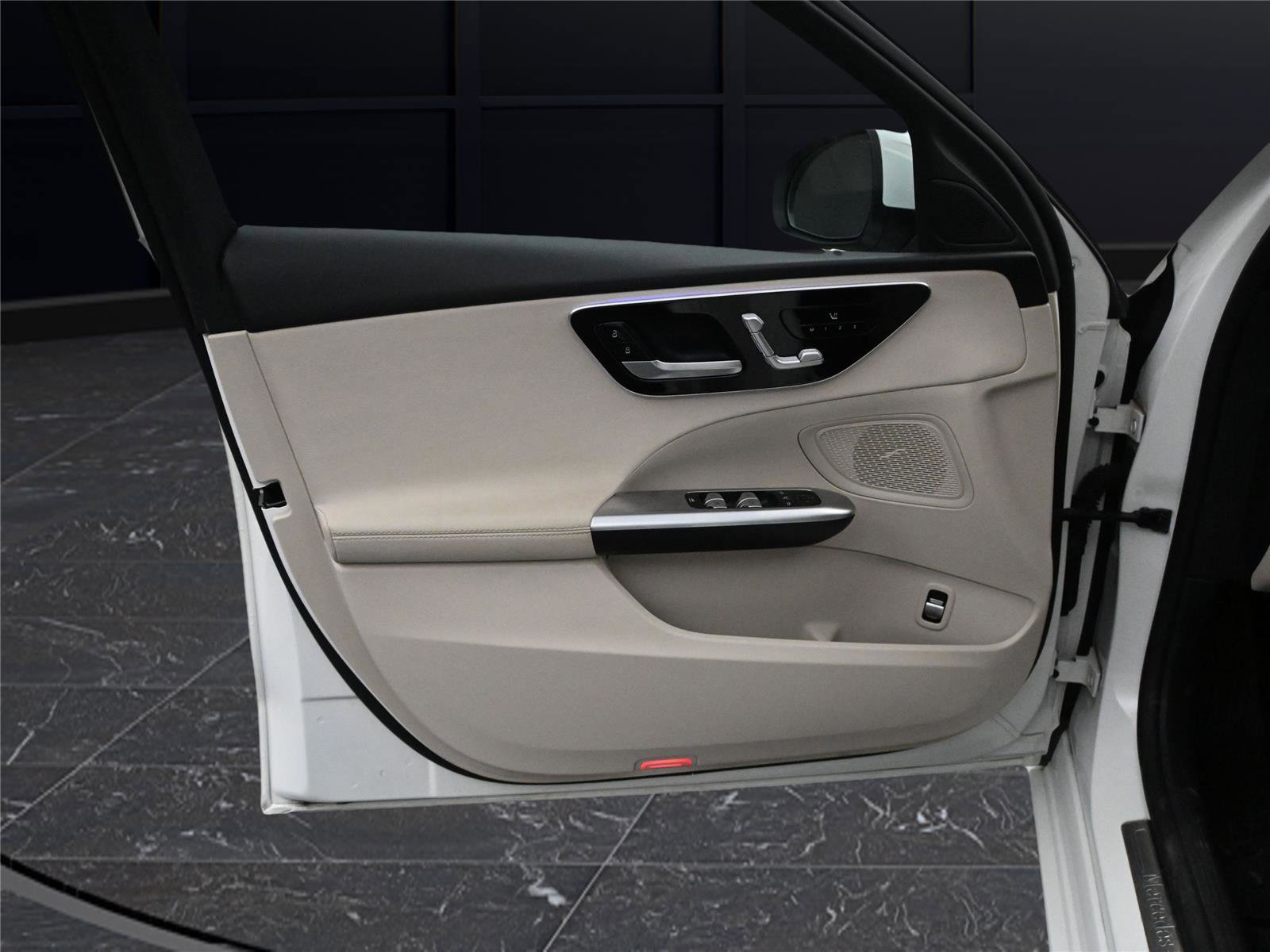 Used 2023 Mercedes-Benz C 300 4MATIC Sedan image 11