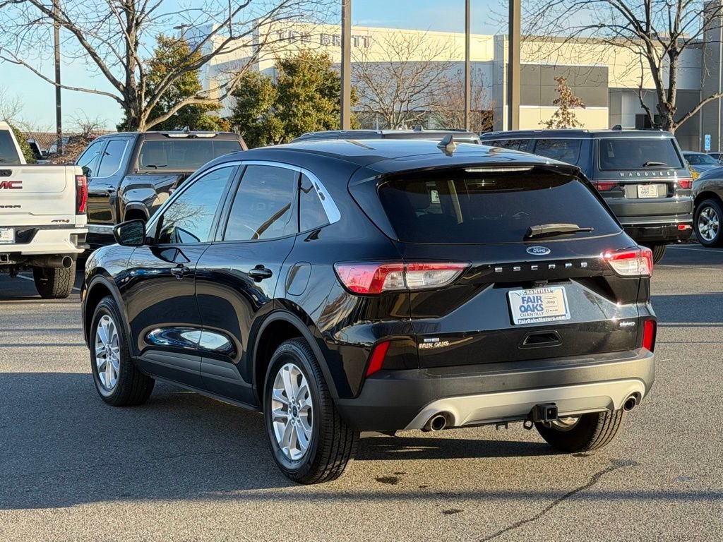Used 2021 Ford Escape SE w/ Cold Weather Package image 9