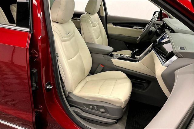 Used 2023 Cadillac XT6 Premium Luxury image 8