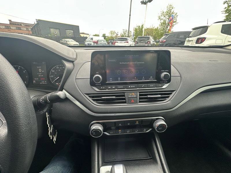 Used 2024 Nissan Altima 2.5 S FWD image 13