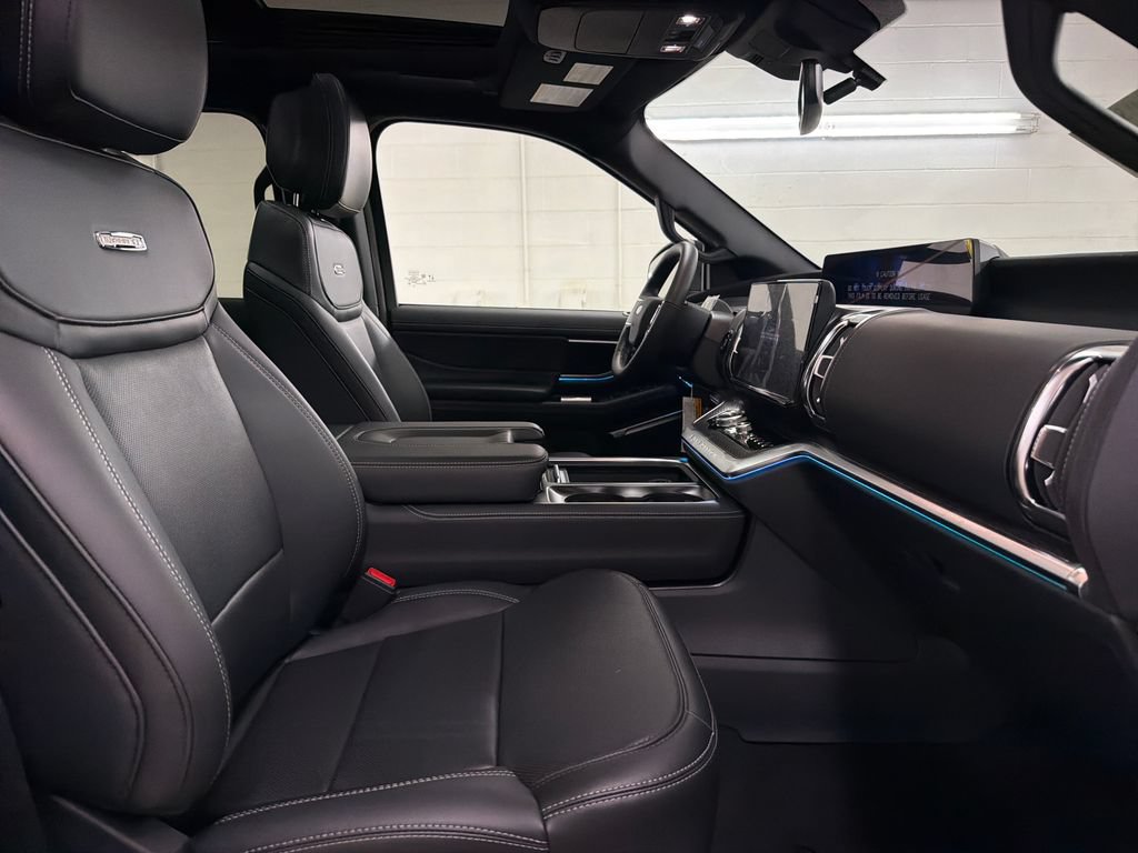 New 2027 Ford Expedition Platinum w/ Stealth Appearance Package RWD image 29