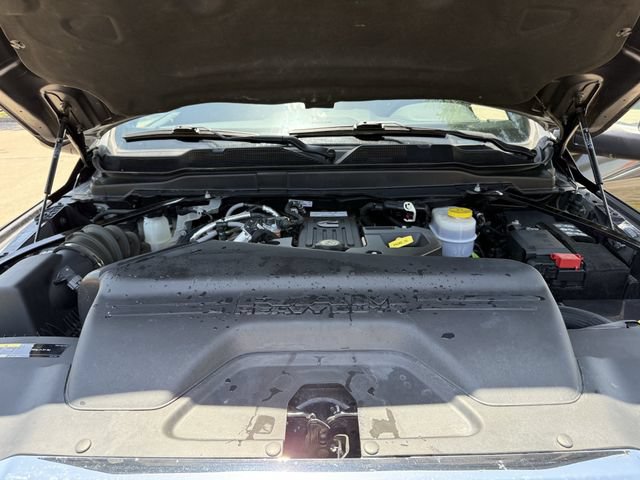 Used 2025 RAM 3500 Laramie AWD/4WD image 26