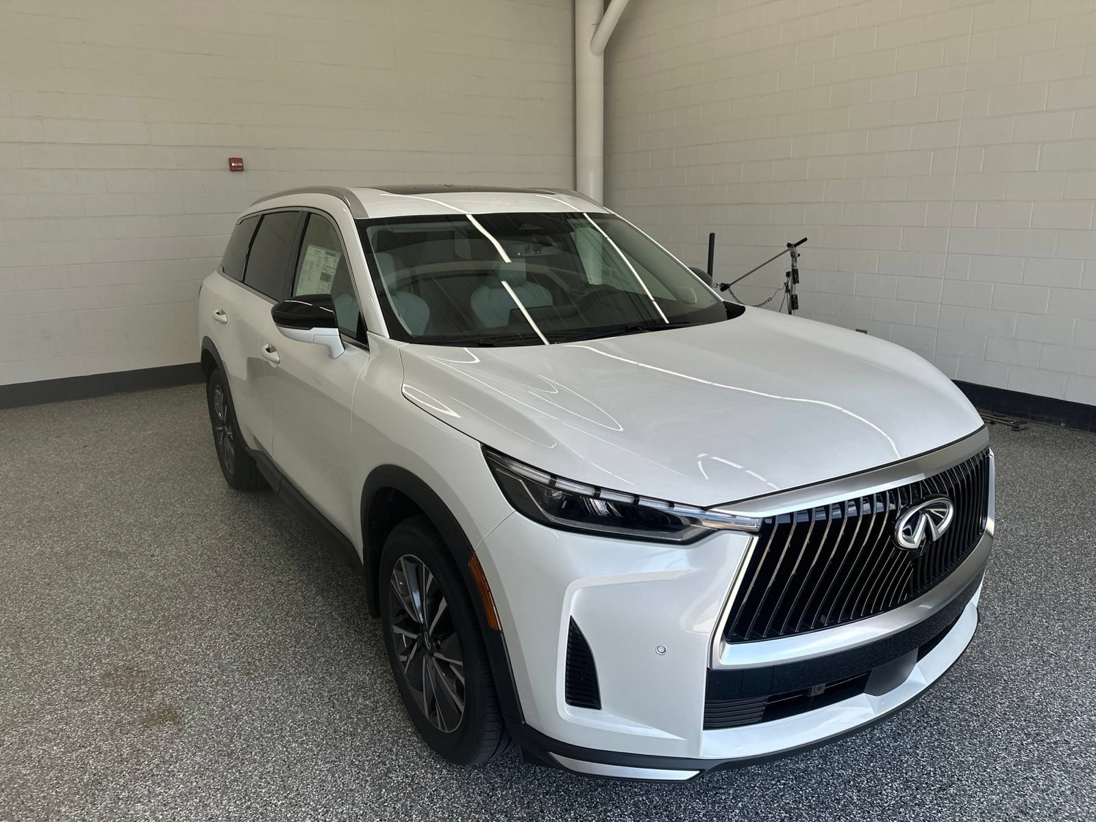 New 2027 INFINITI QX60 Luxe w/ Cargo Package AWD/4WD image 4
