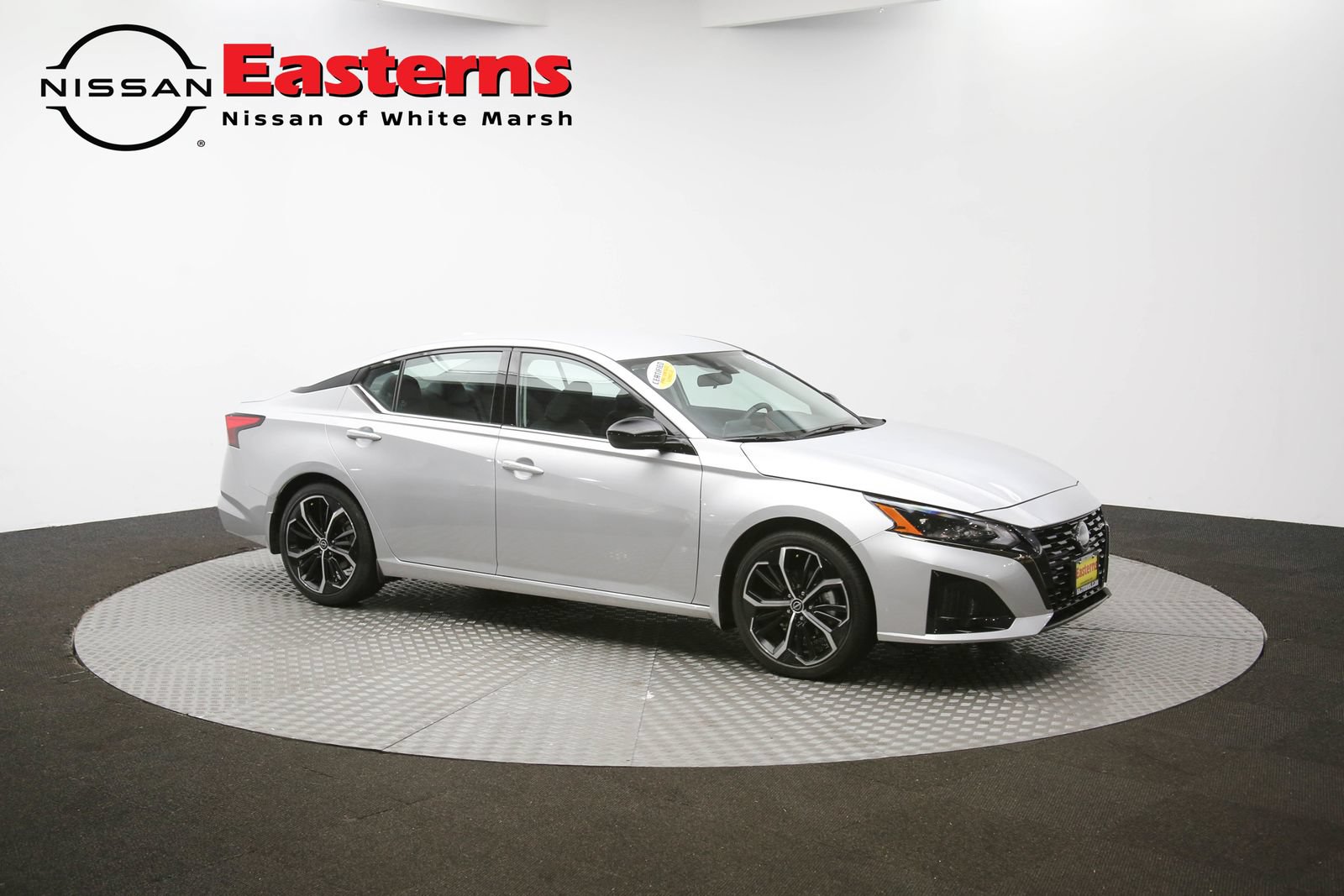 Used 2023 Nissan Altima 2.5 SR FWD image 43