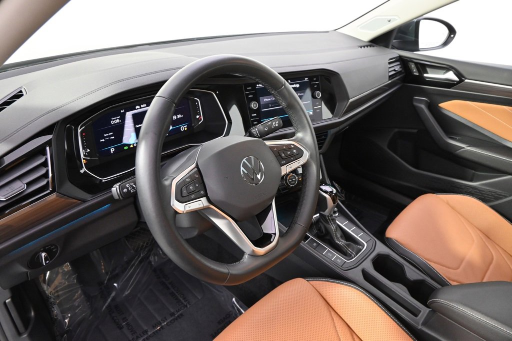 Used 2024 Volkswagen Jetta SEL image 11