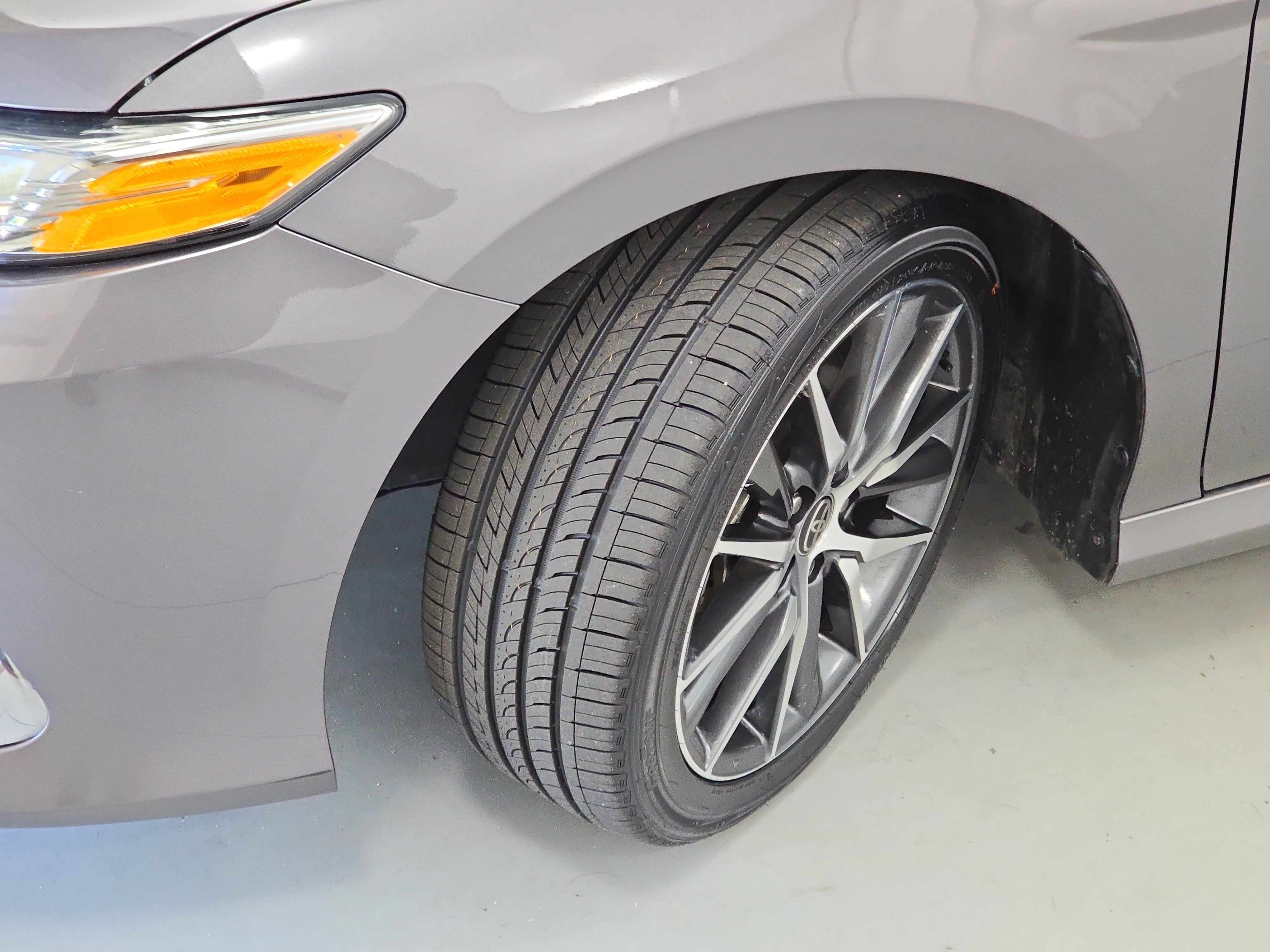 Used 2023 Toyota Camry XLE w/ Navigation Package FWD image 32