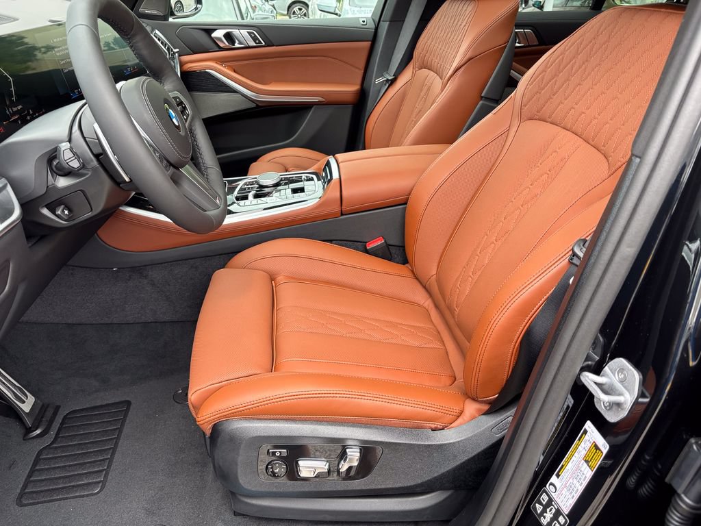 New 2026 BMW X5 xDrive40i w/ M Sport Package AWD/4WD image 15