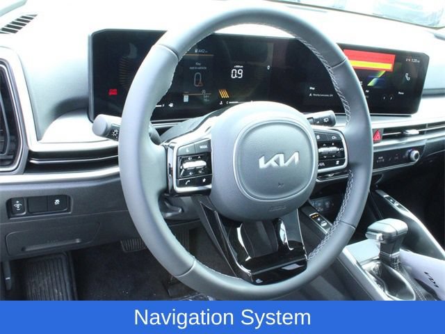 Used 2025 Kia Sorento S w/ Panoramic Sunroof Package FWD image 3
