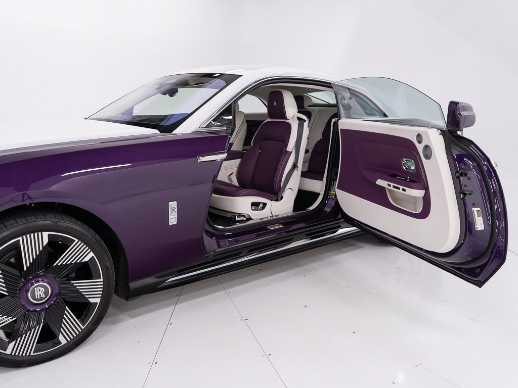 Used 2024 Rolls-Royce Spectre w/ Spectre Launch Package AWD/4WD image 9