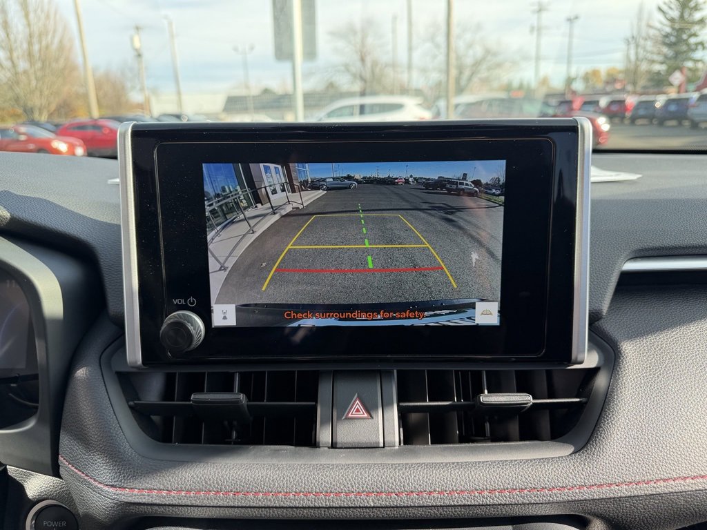 Used 2024 Toyota RAV4 SE image 21