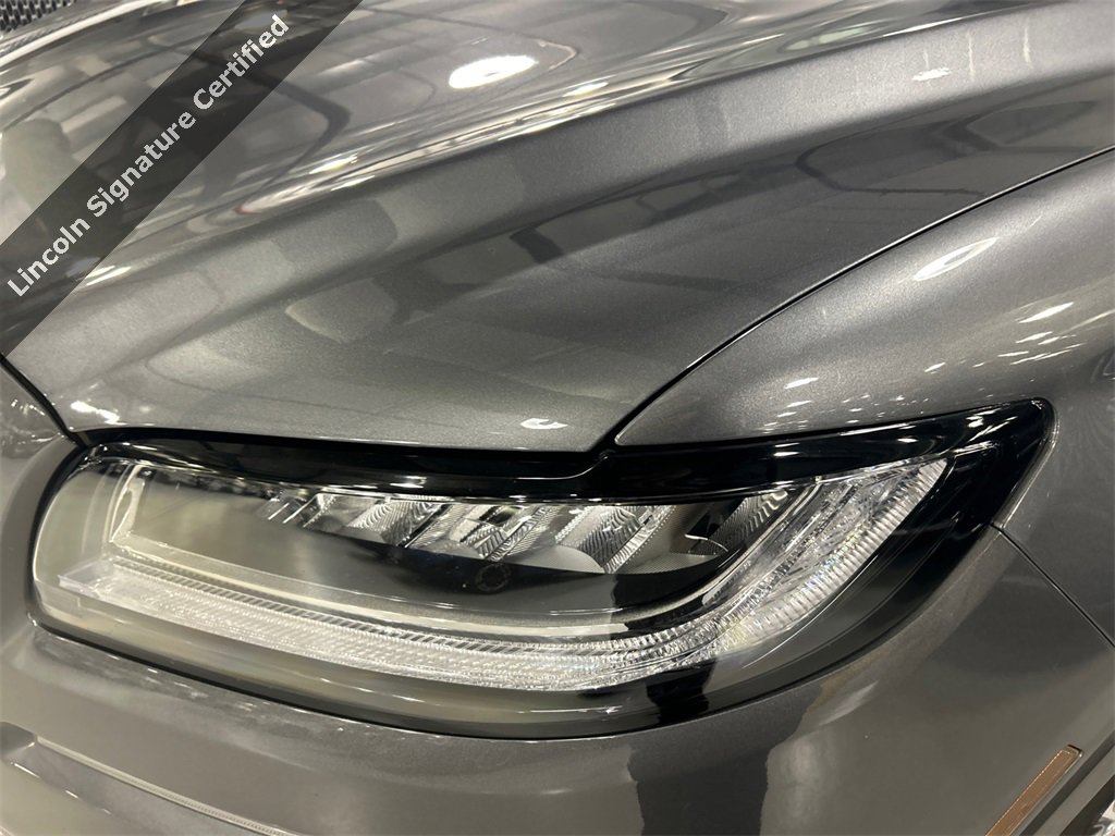 Used 2022 Lincoln Nautilus Reserve image 7