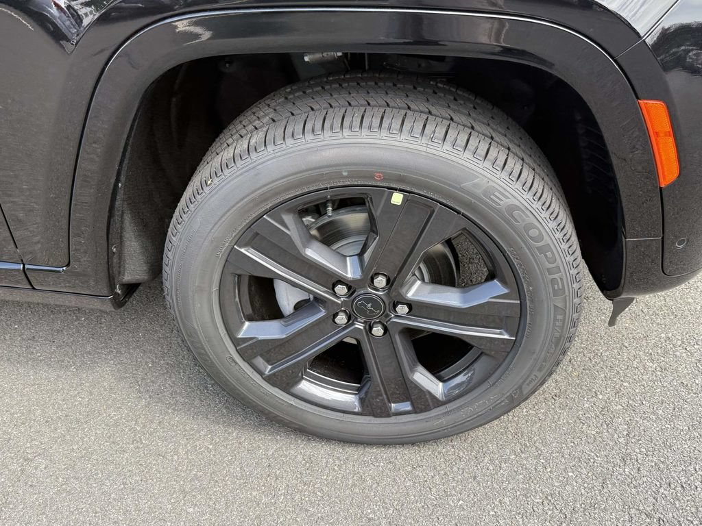 New 2027 Jeep Grand Cherokee Limited AWD/4WD image 12