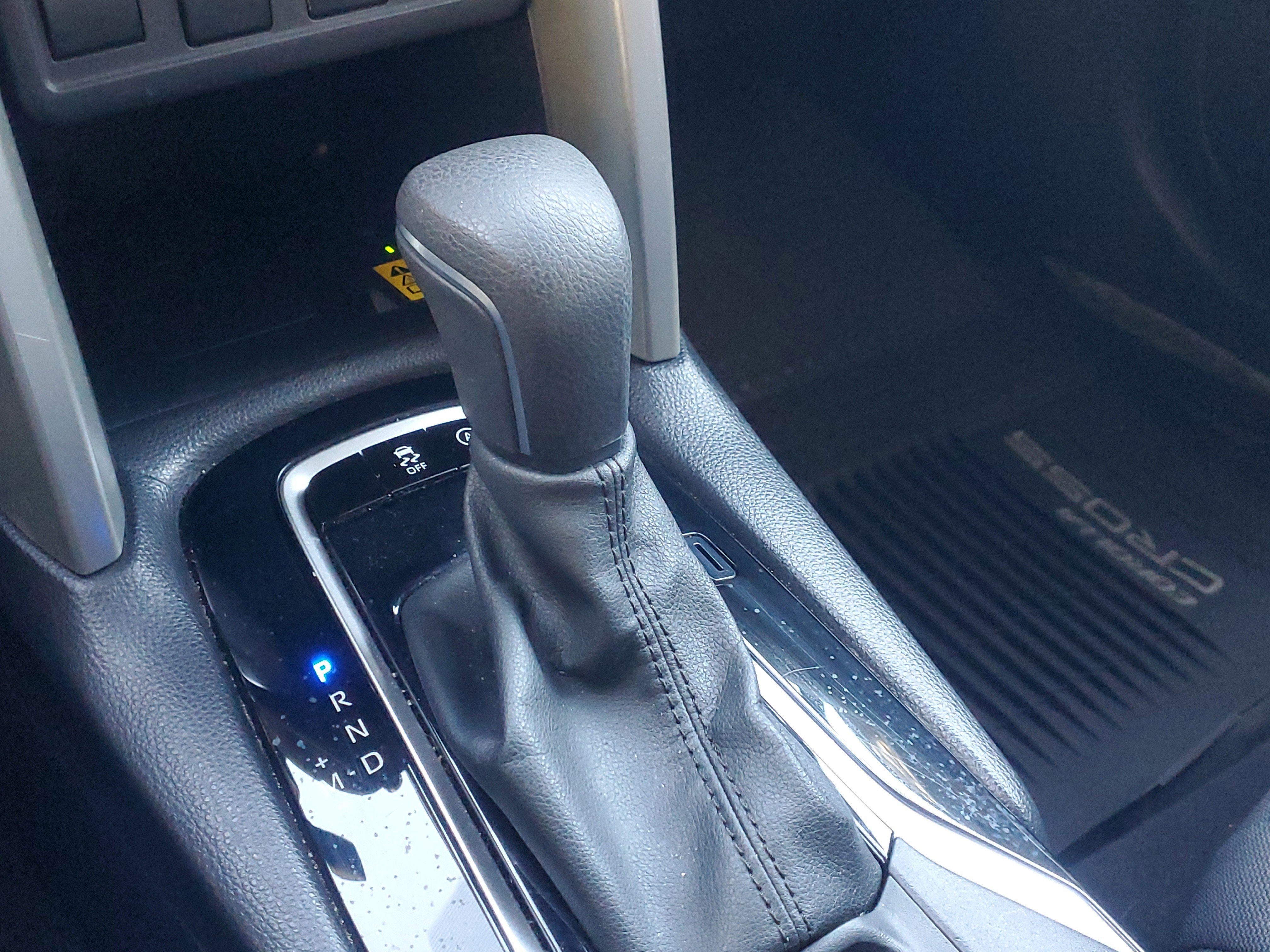 Used 2022 Toyota Corolla Cross LE image 29