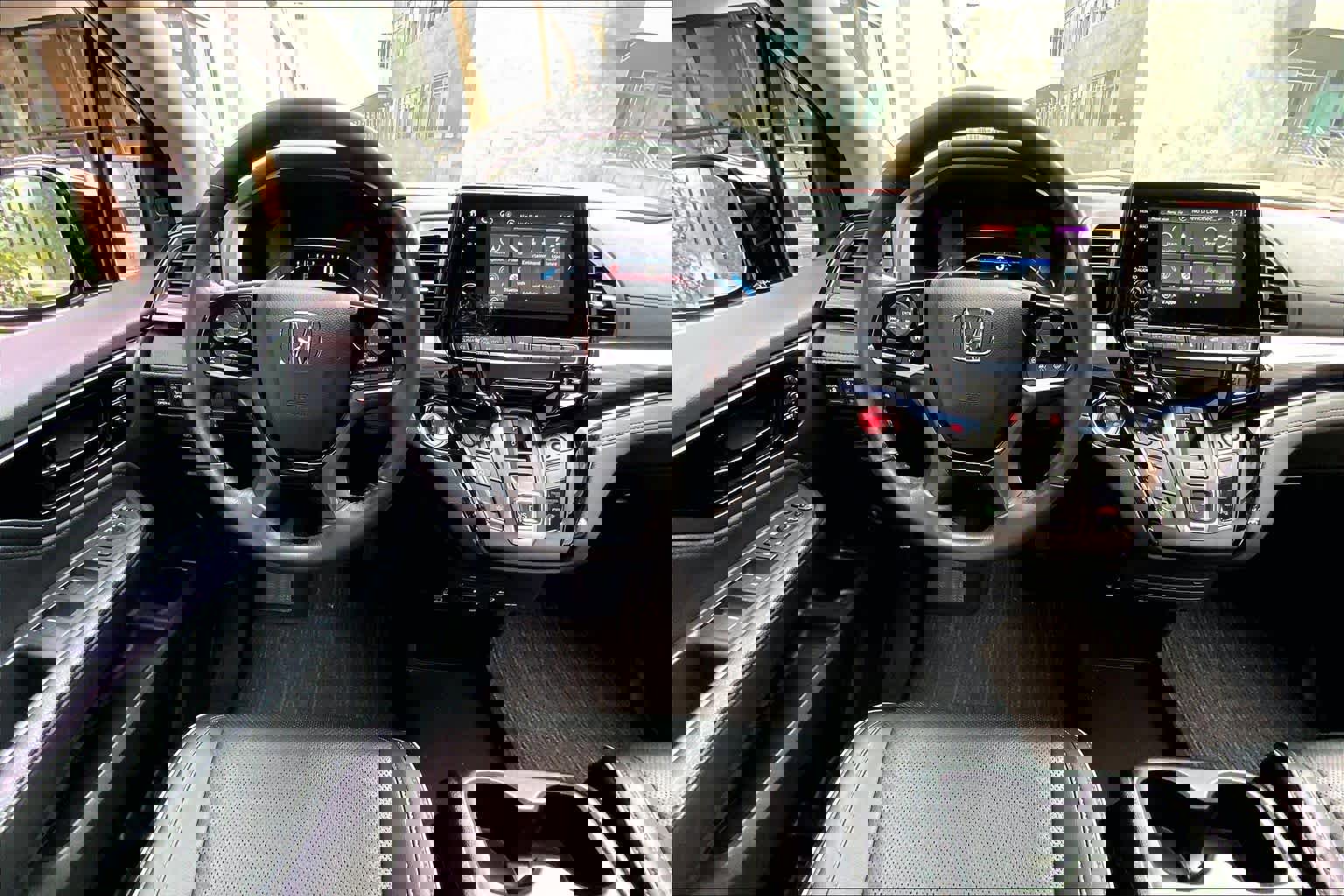 Used 2023 Honda Odyssey Elite image 5