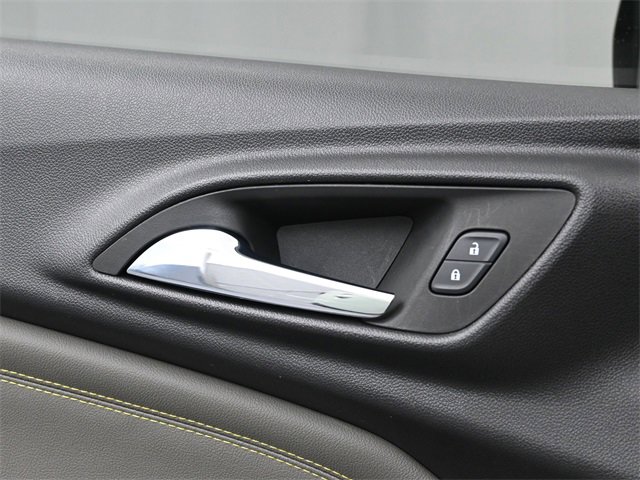 Used 2025 Chevrolet Trax ACTIV w/ Sunroof Package image 13