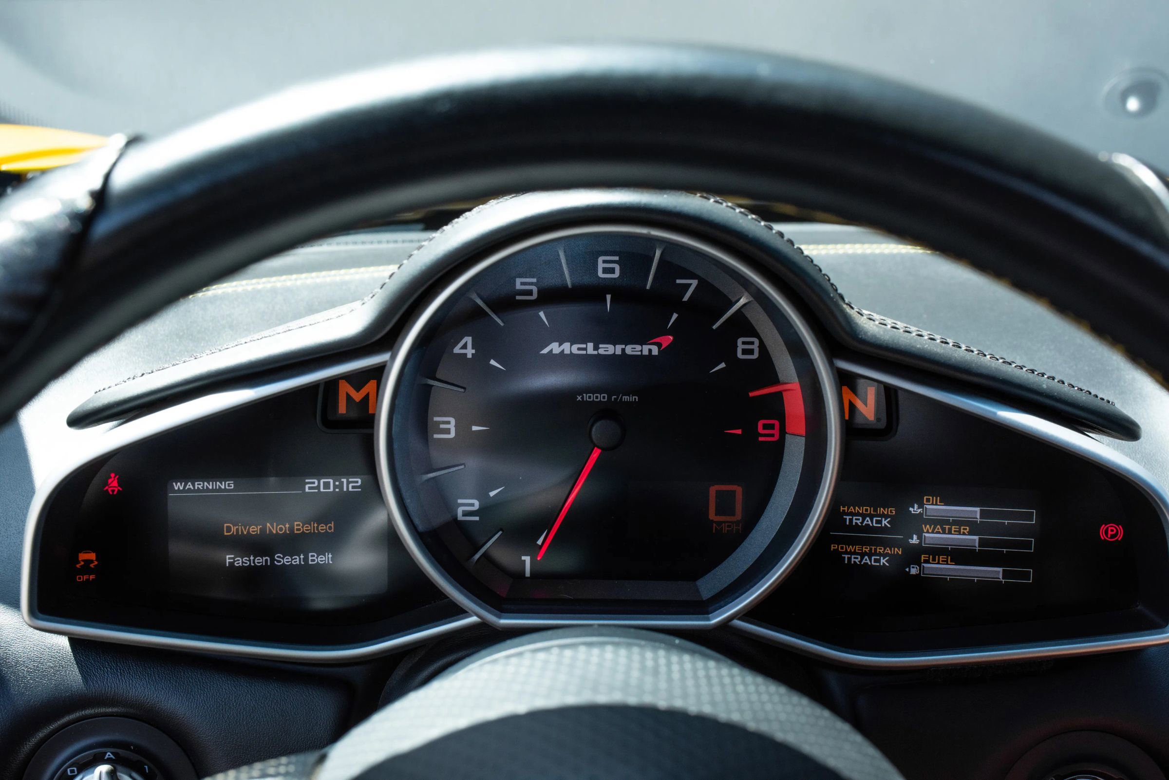 Used 2015 McLaren 650S Spider image 15