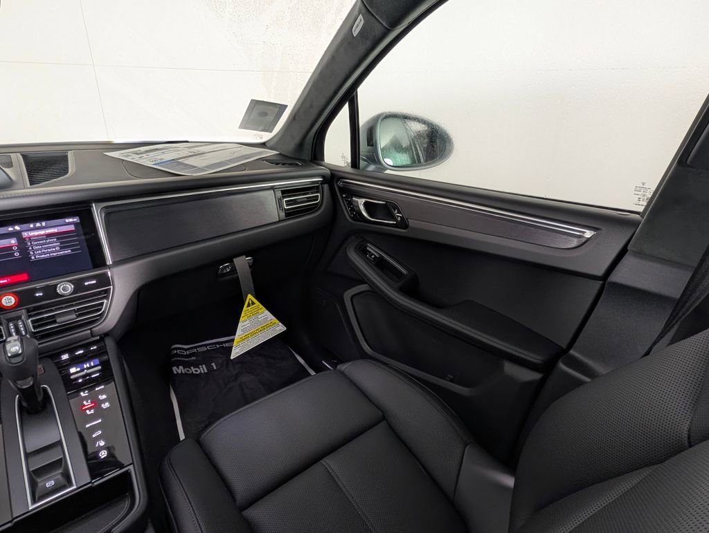 New 2026 Porsche Macan GTS image 23