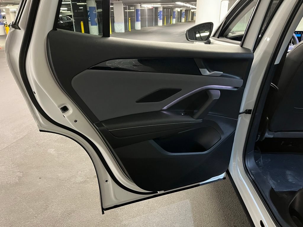 New 2026 Volkswagen Tiguan SE FWD image 20