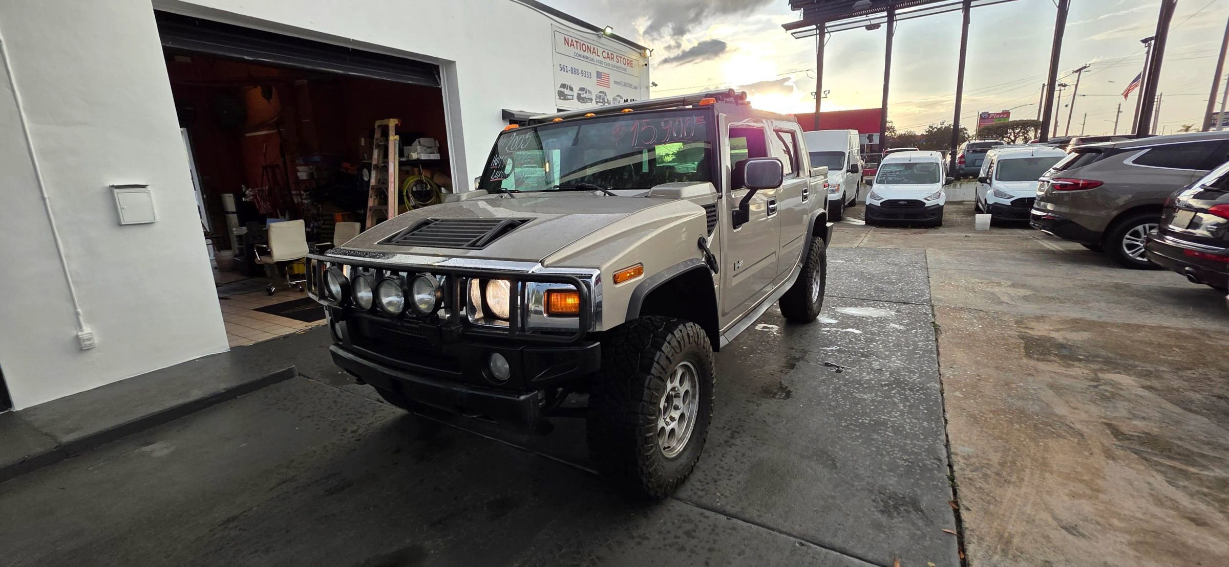 Used 2005 HUMMER H2 SUT w/ Preferred Equipment Group image 7