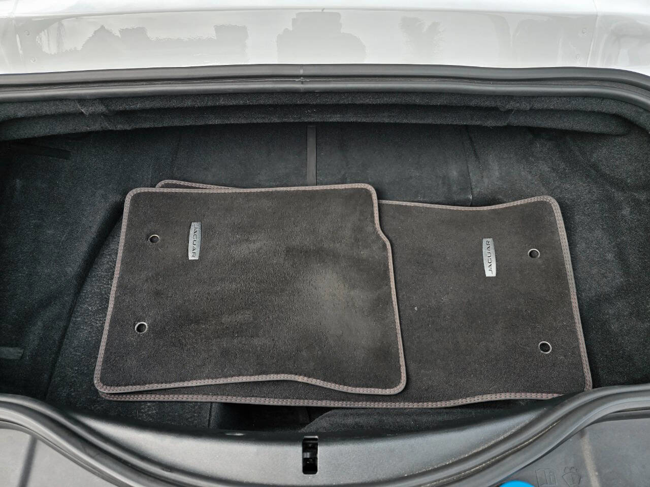 Used 2016 Jaguar F-TYPE R image 71