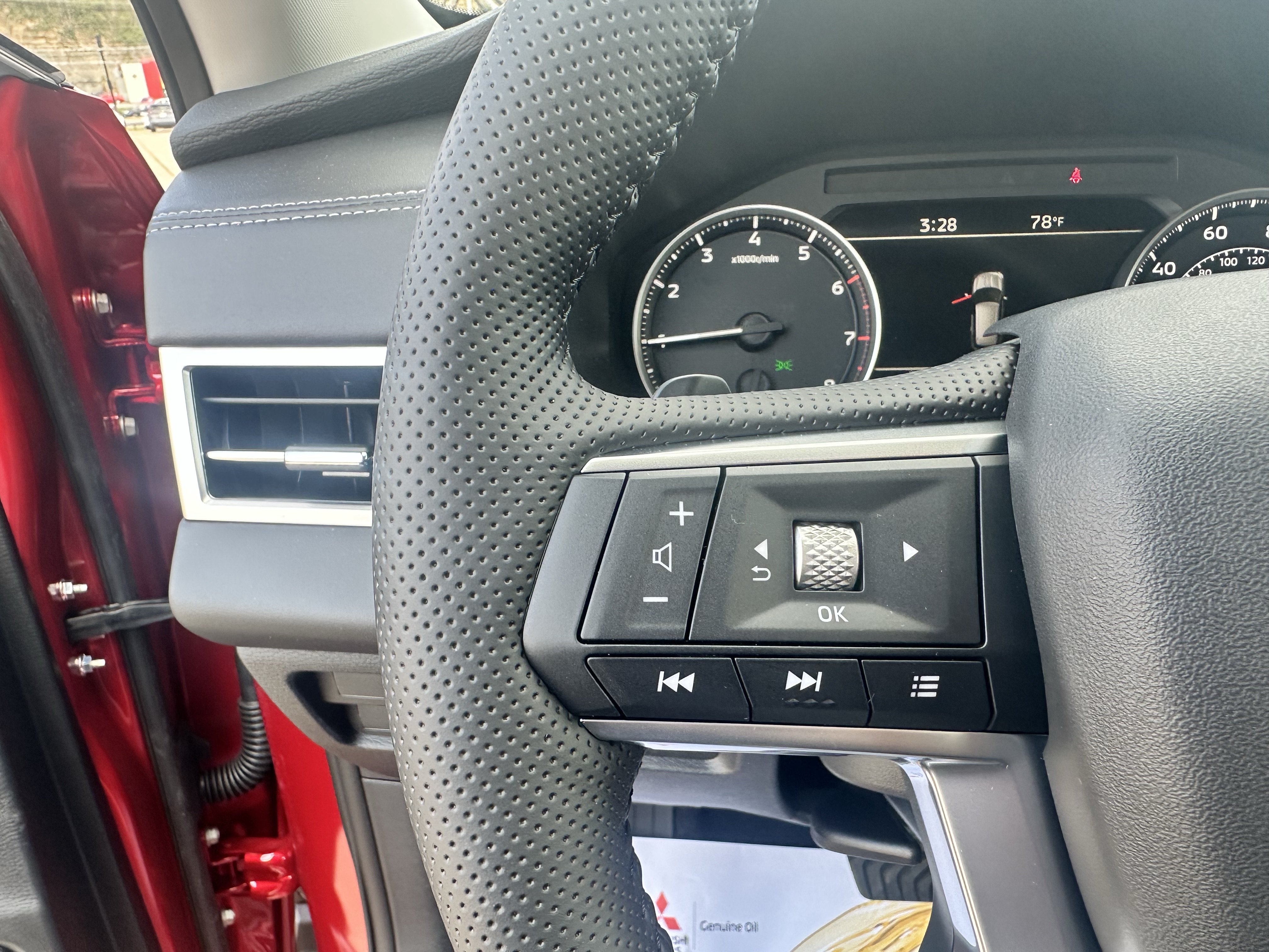 New 2026 Mitsubishi Outlander SE AWD/4WD image 13