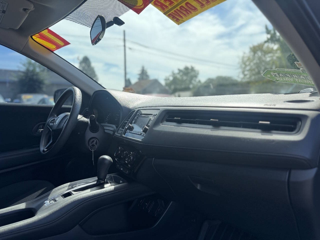 Used 2017 Honda HR-V LX image 7