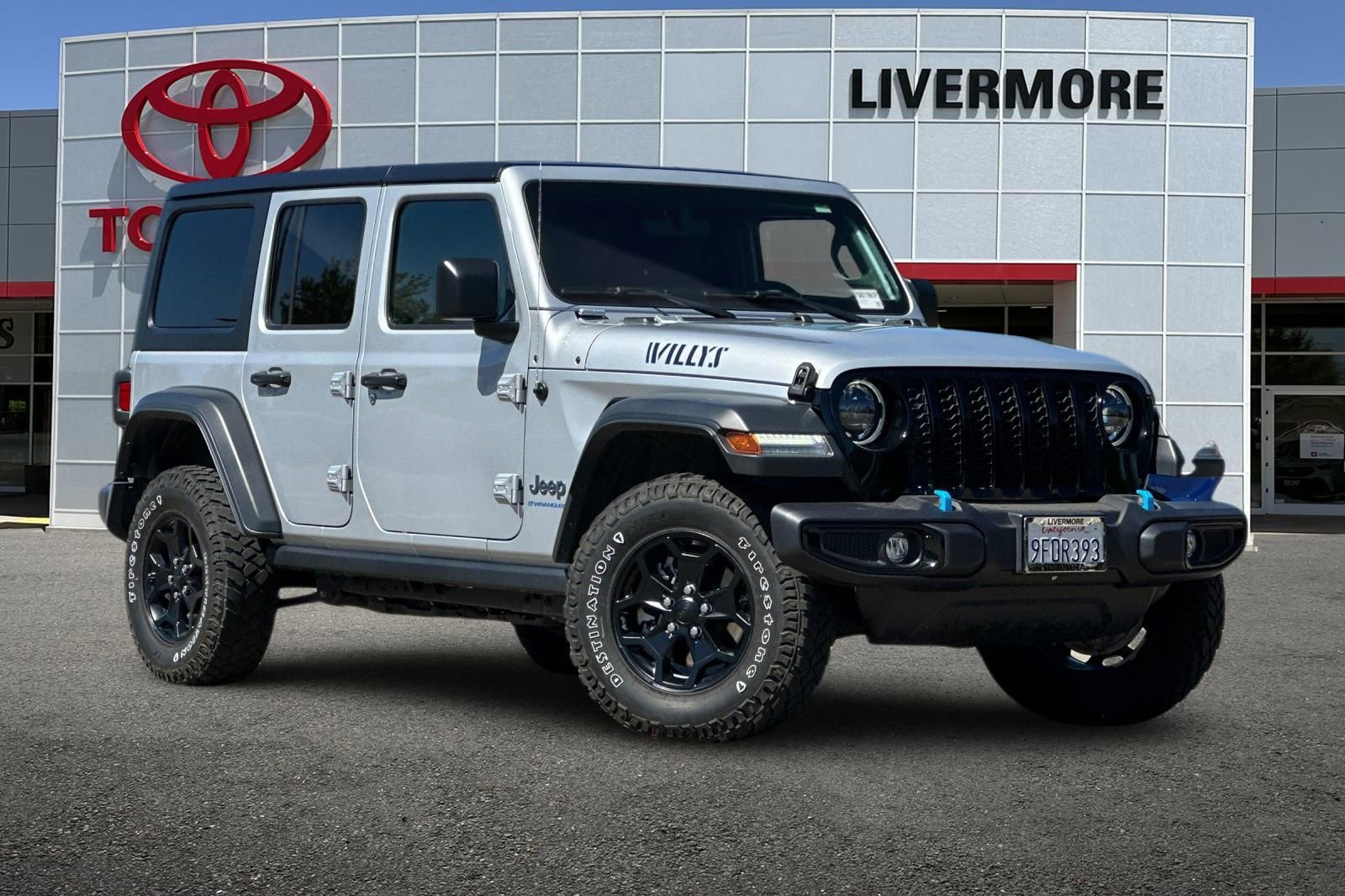 Used 2023 Jeep Wrangler Unlimited w/ Cold Weather Group image 2
