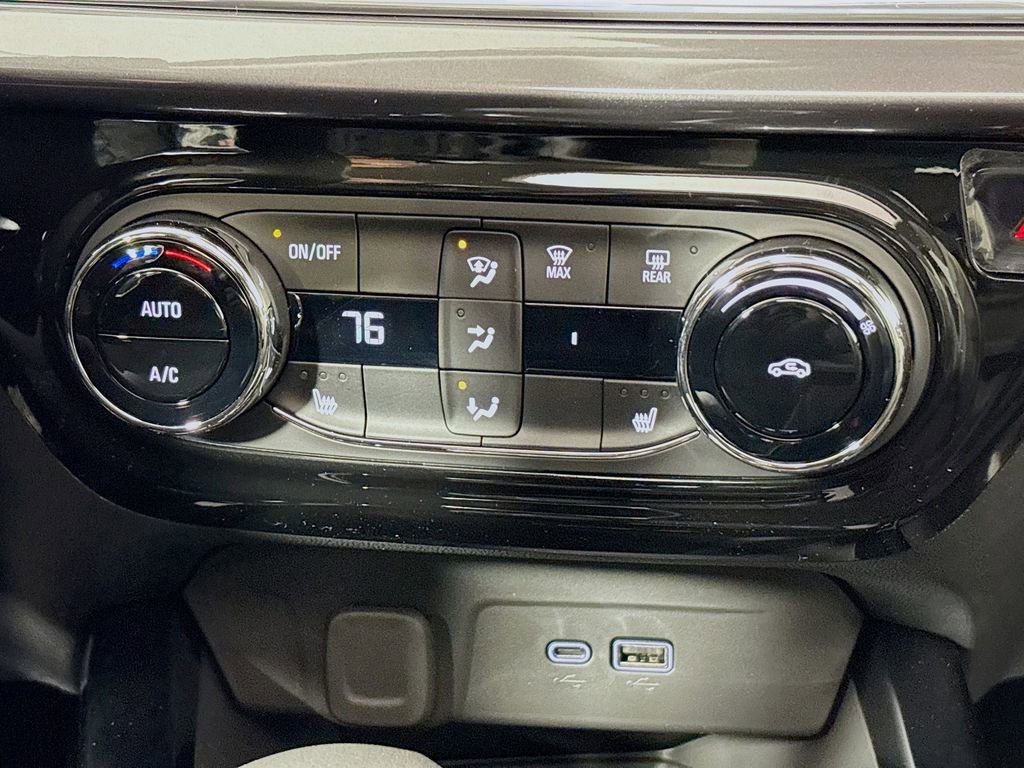New 2026 Chevrolet Trax ACTIV w/ Sunroof Package image 16