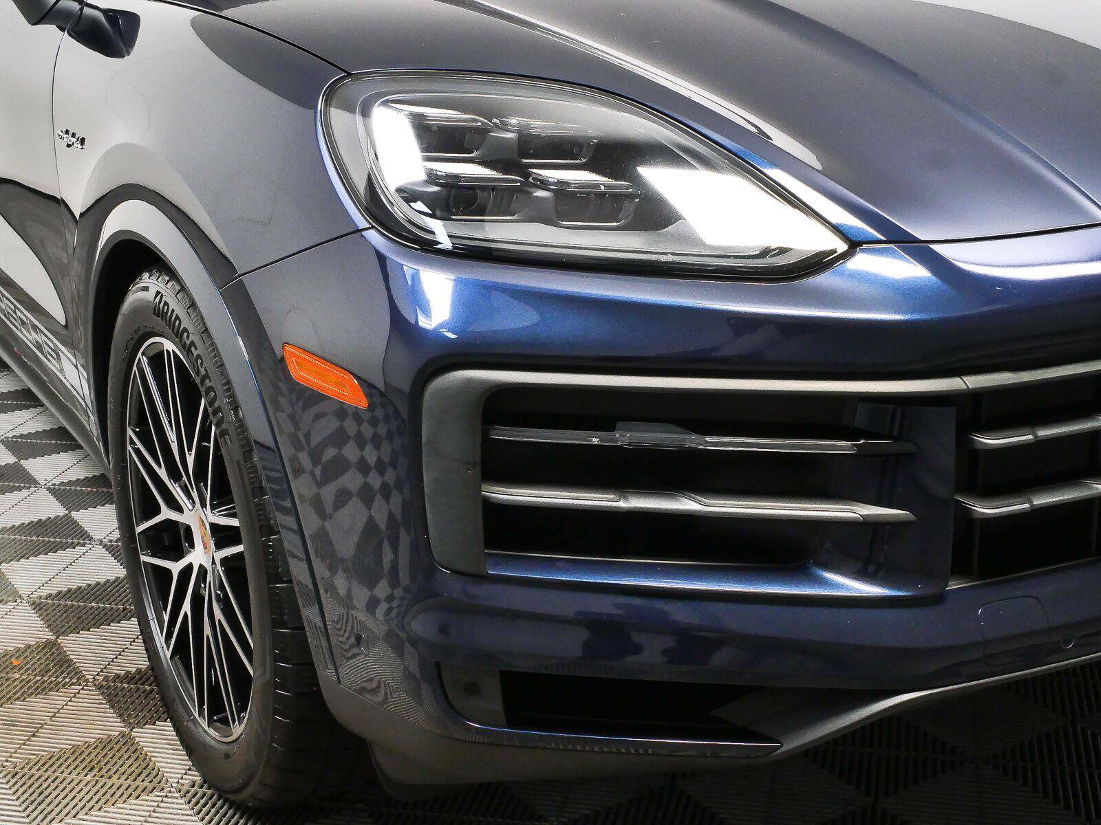 Certified 2026 Porsche Cayenne E-Hybrid AWD/4WD image 39