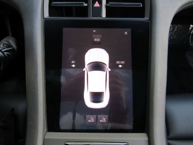 Used 2023 Porsche Taycan Premium Package w/ Premium Package image 44