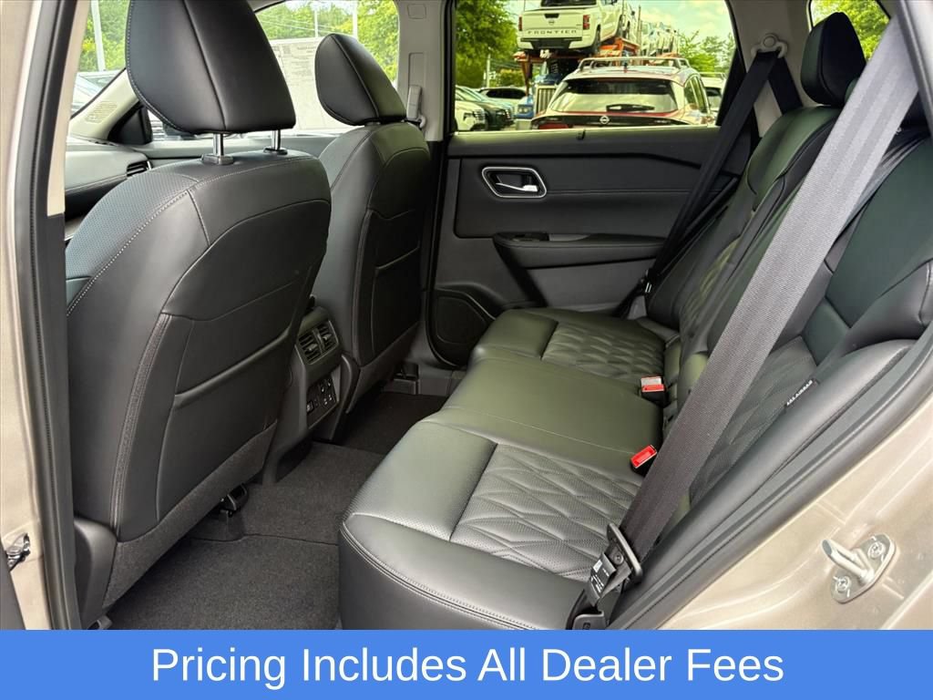 Used 2026 Nissan Rogue Platinum w/ Platinum Premium Package AWD/4WD image 21
