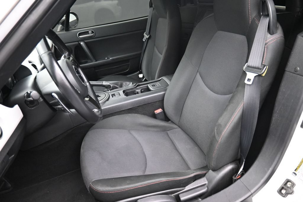 Used 2015 MAZDA MX-5 Miata Club RWD image 10