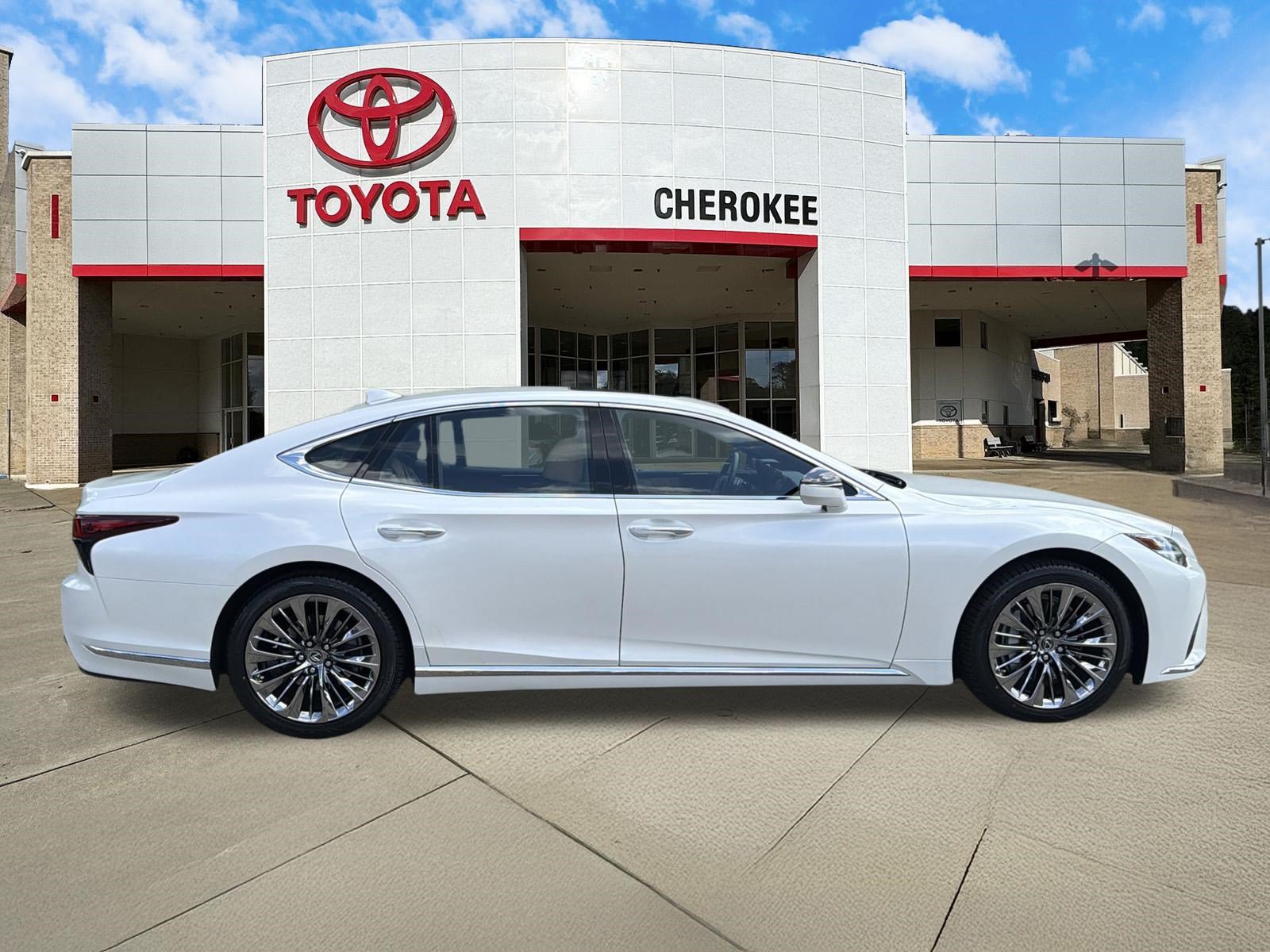 Used 2021 Lexus LS 500 w/ Accessory Package (Z2) RWD image 4