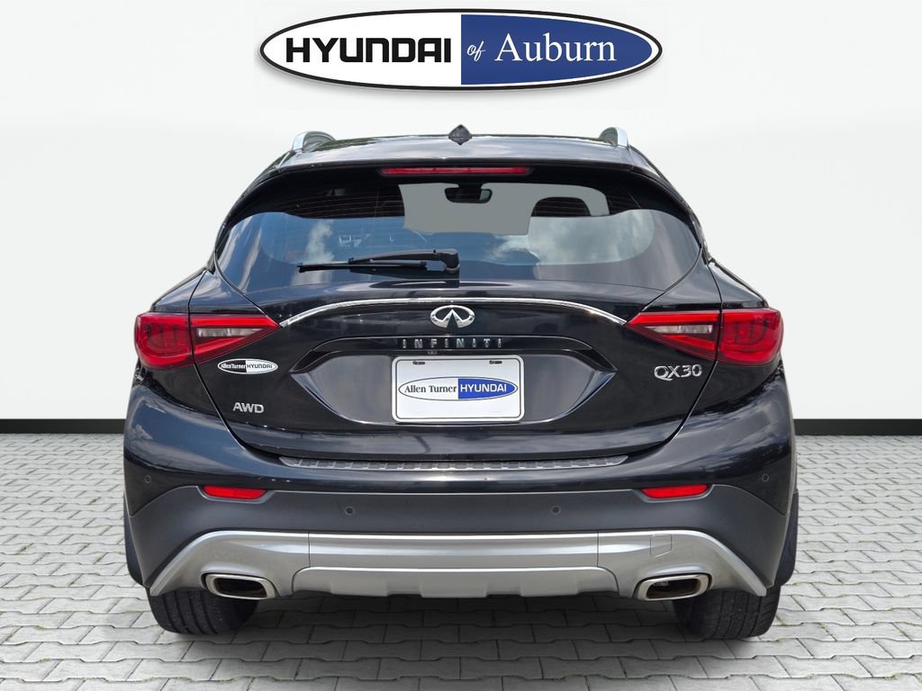 Used 2018 INFINITI QX30 Premium w/ Navigation Package AWD/4WD image 6