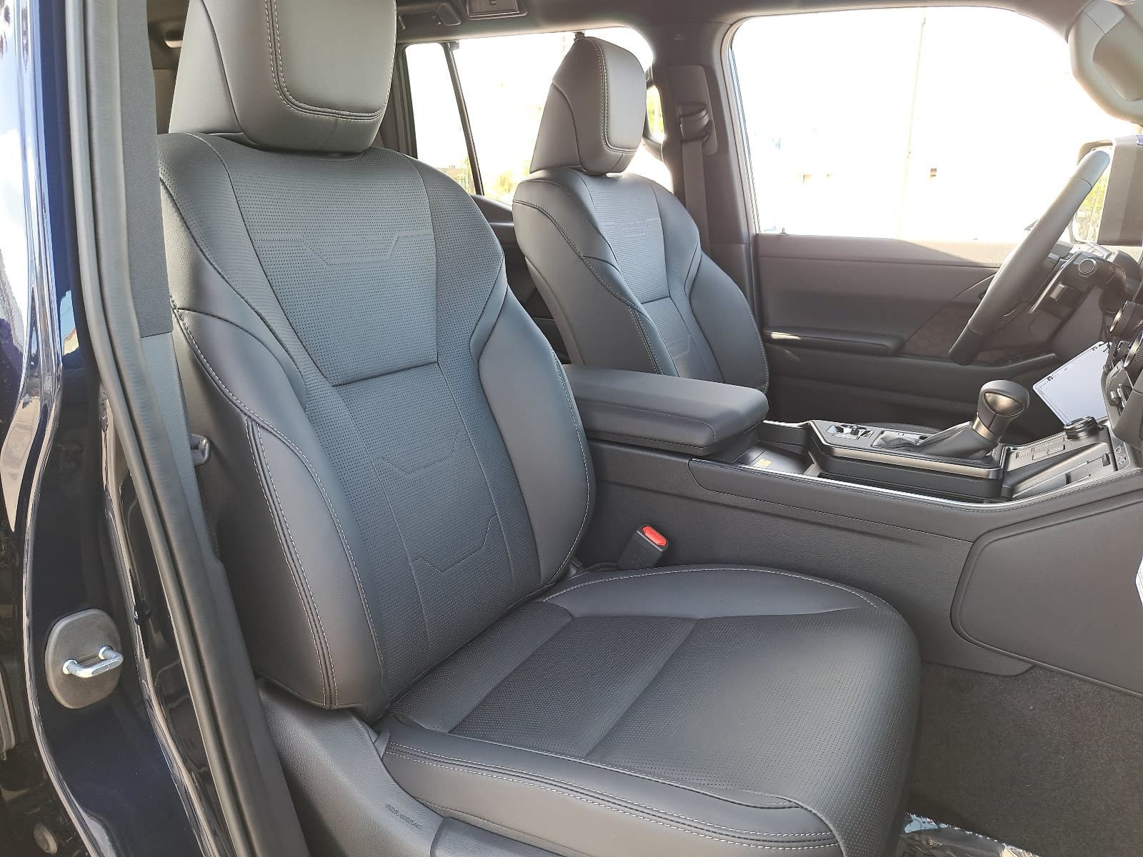 Used 2026 Lexus GX 550 w/ Accessory Package (31) AWD/4WD image 10