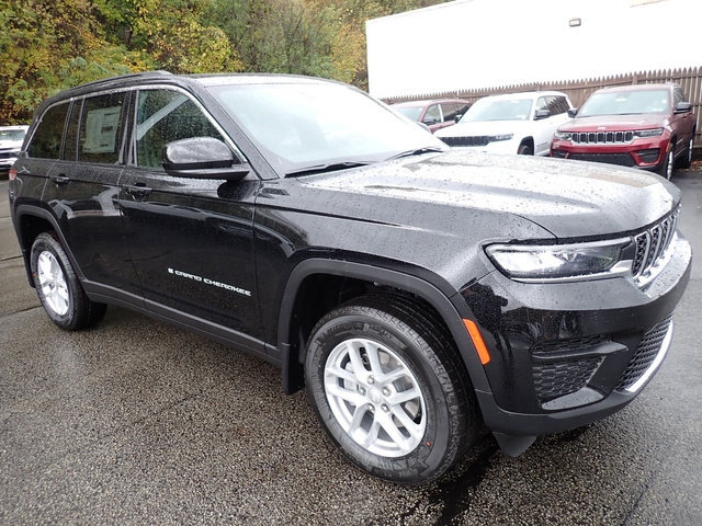 New 2025 Jeep Grand Cherokee Laredo X AWD/4WD image 9