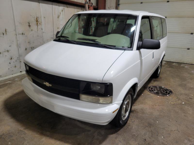 Used 1999 Chevrolet Astro 2WD image 2
