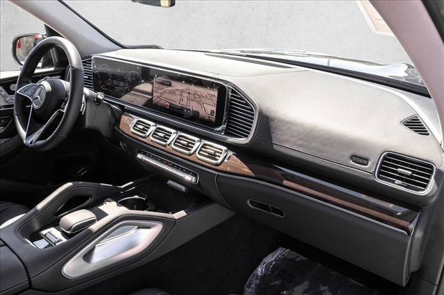 New 2026 Mercedes-Benz GLS 450 4MATIC image 25