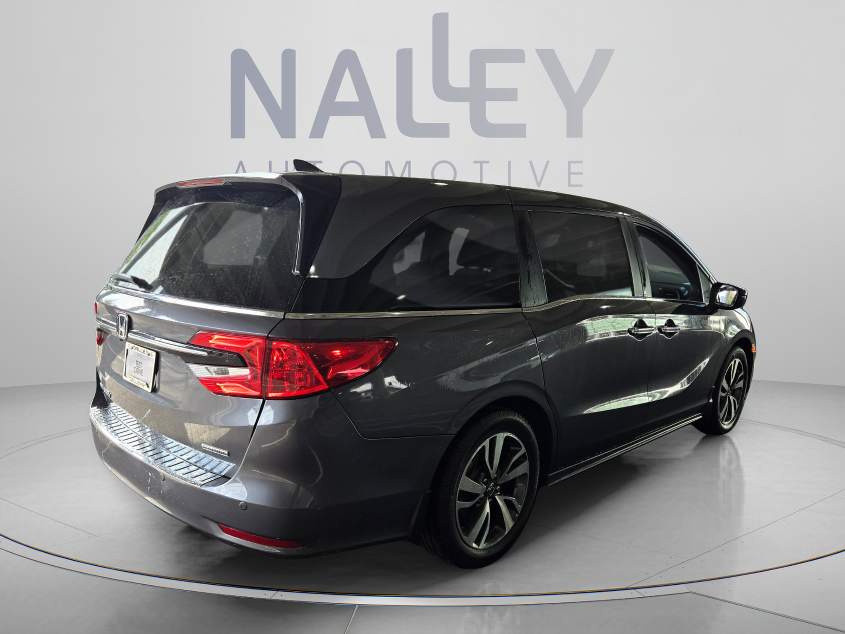 Used 2022 Honda Odyssey Touring image 5