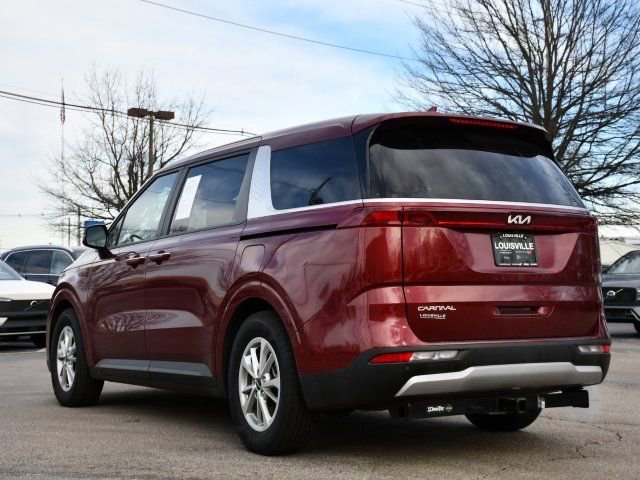 Used 2024 Kia Carnival LX image 5