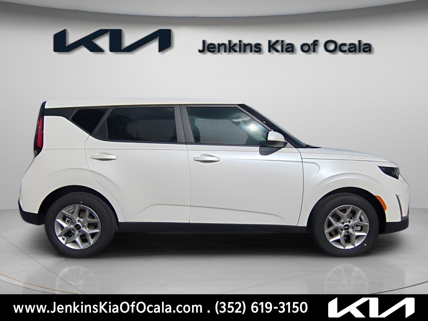 New 2025 Kia Soul LX image 2
