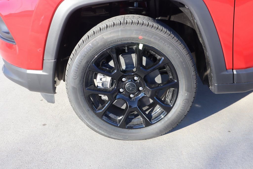 New 2026 Jeep Compass Latitude image 17